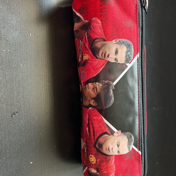 Manchester United Pencil Case - Picture 2 of 4